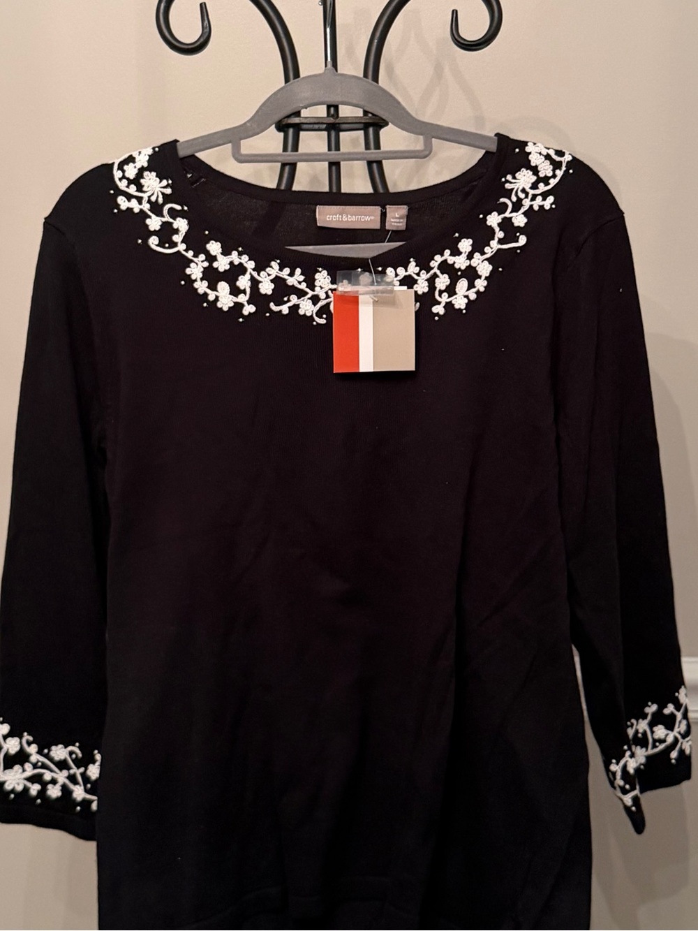 Croft & Barrow Embroidered Floral 3/4 Sleeve Sweater Top Black Large NWT - Picture 6 of 7